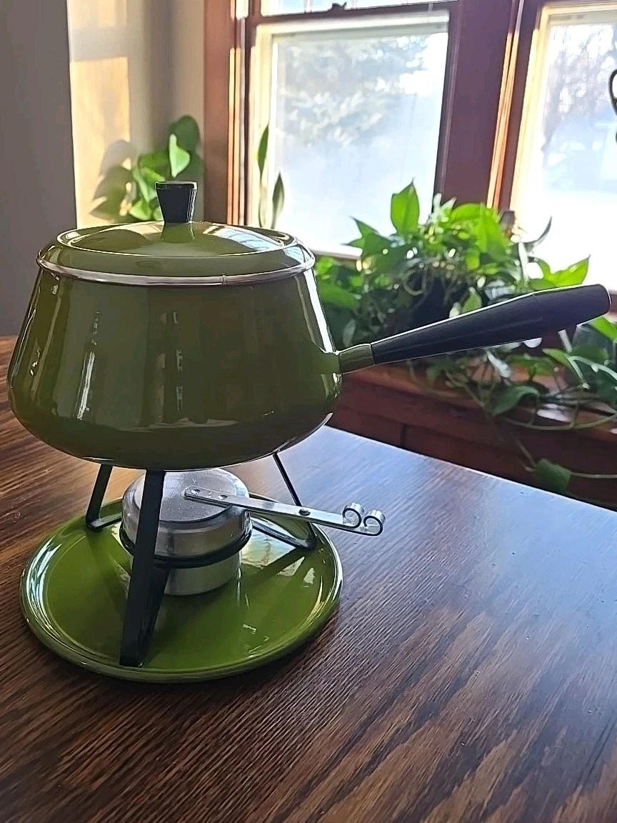 MCM Avocado Green Enameled Fondue Set - Pot stand tray warmer Retro EUC!
Opens in a new window or ta