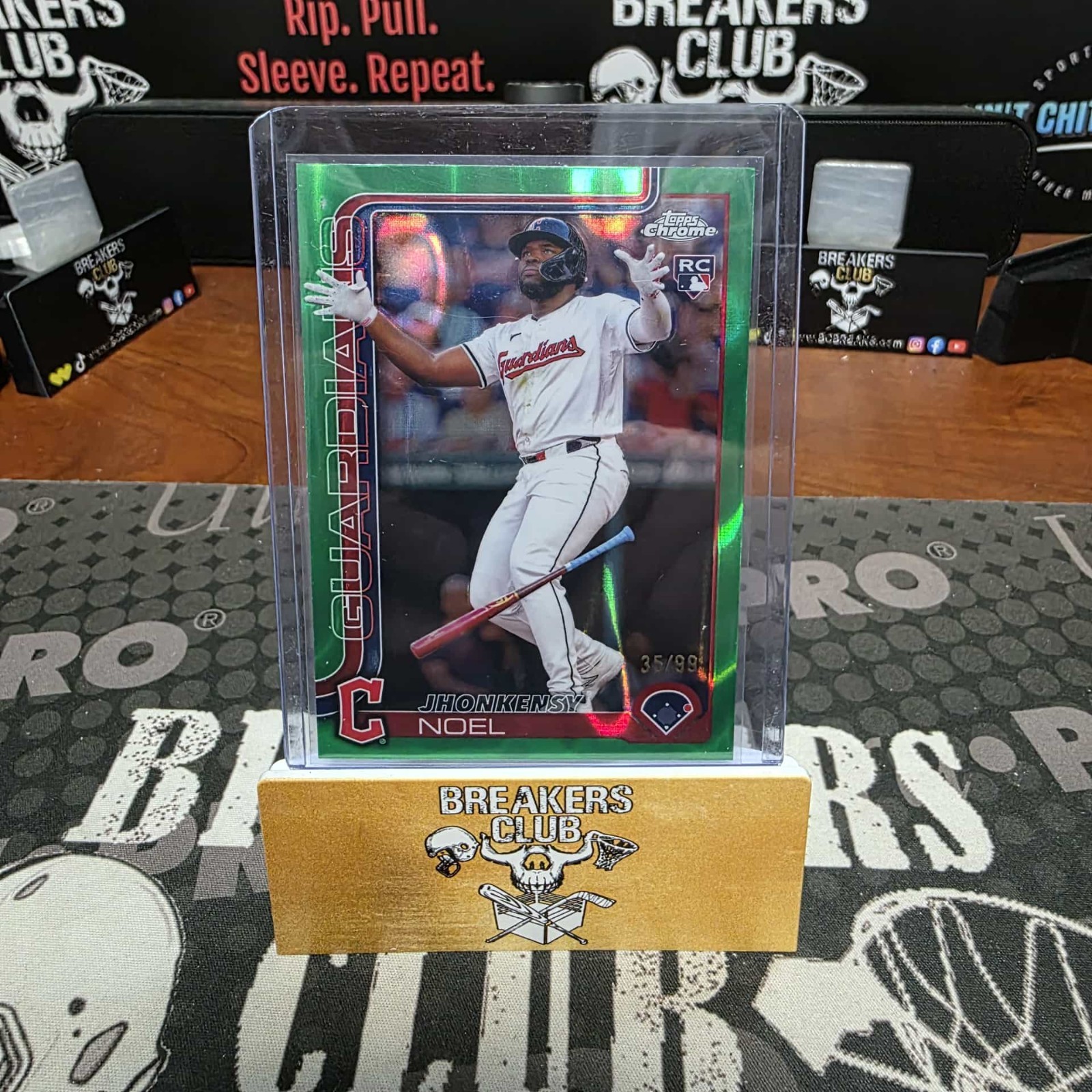 Jhonkensy Noel 2025 Topps Chrome Green Lava Refractor #291 /99