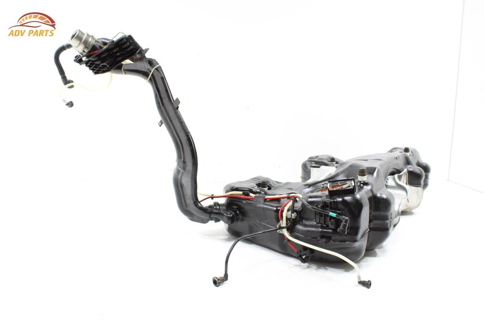 Volkswagen Golf Alltrack 2017-19 AWD depósito de tanque de gasolina con cuello de llenado OEM Foto 4 de 4