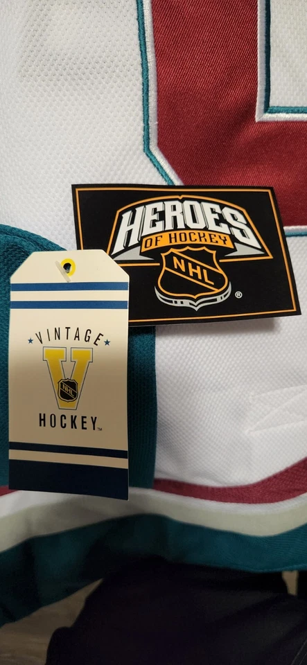 Camiseta Teemu Selanne "Throwback" CCM Anaheim Mighty Ducks NUEVA CON ETIQUETAS Foto 4 de 4