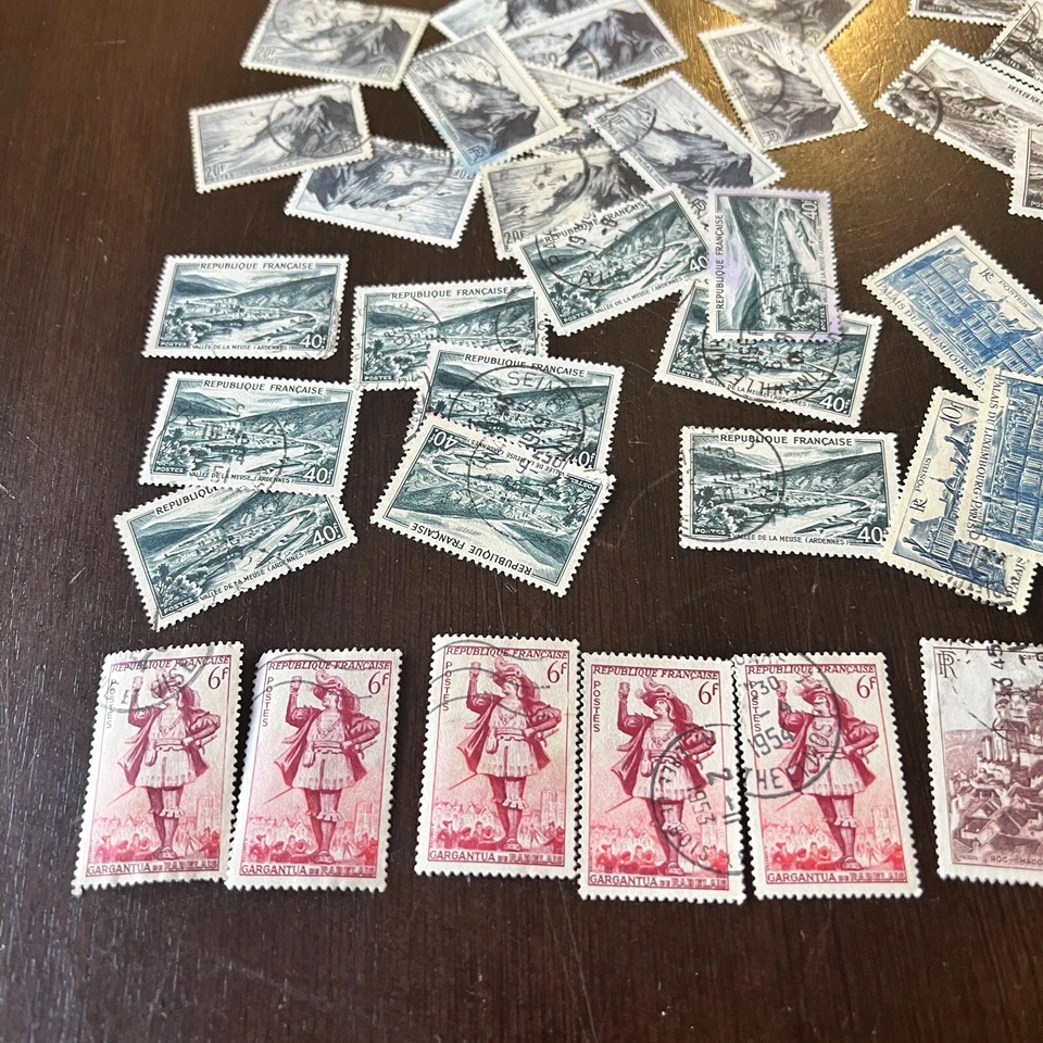 EARLY FRANCE INVESTOR LOT OF 50 STAMPS HISTORICAL ARCHITECTURE SCENES - Image 4 of 4