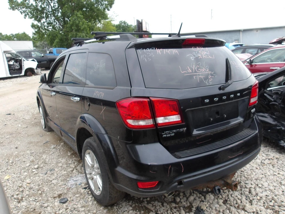 Used Windshield Wiper Motor fits: 2011 Dodge Journey includes linkage Grade A - Image 3 of 4