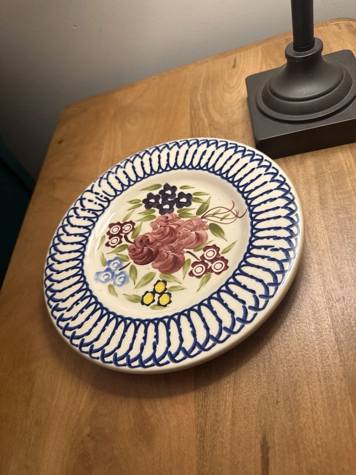 Nicholas Mosse Pottery Salad Plate 8.5” Hand Painted Floral Ireland - Image 4 of 4