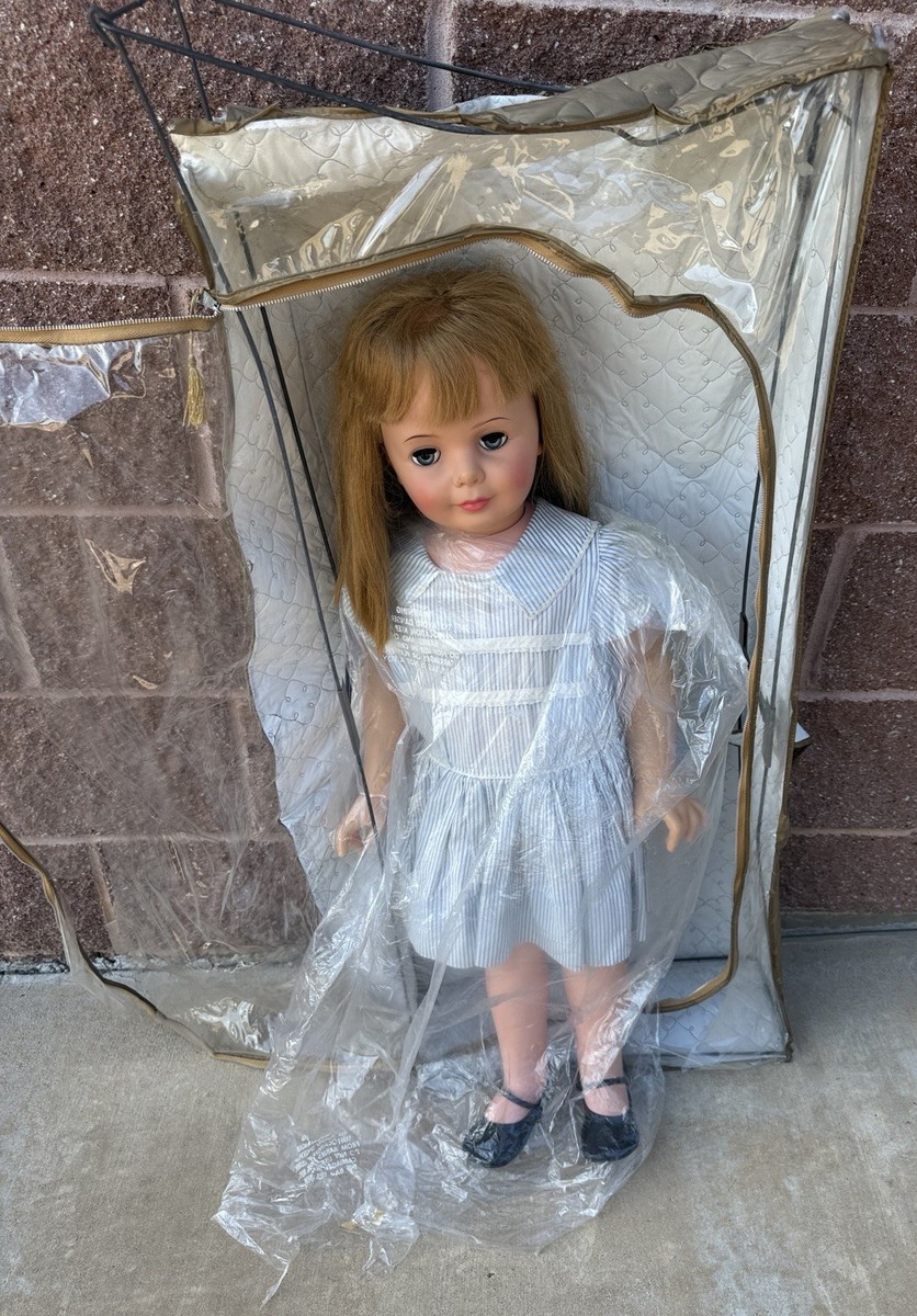 VINTAGE 60s IDEAL TOY CORPORATION G-35-7 PATTI PLAYPAL DOLL WITH