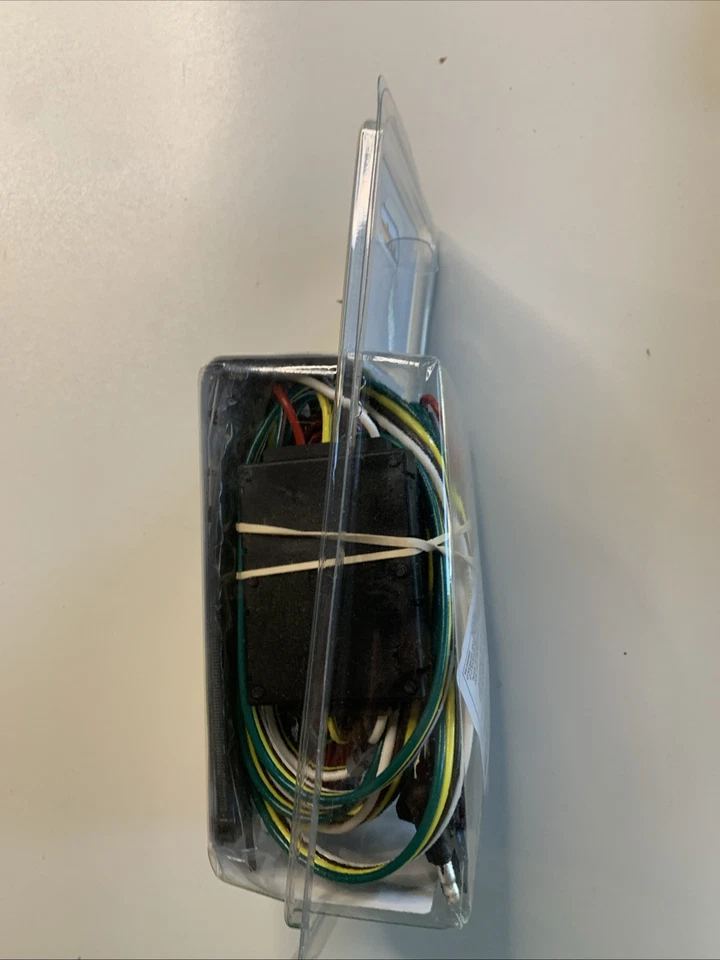 Arnés de cableado personalizado Curt 55585 plano de 4 vías para Honda Ridgeline Foto 2 de 4