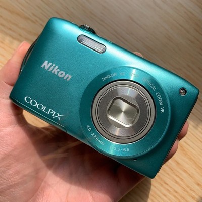 Nikon COOLPIX S3300 Digital Camera 16.0MP 6x Optical Zoom Blue