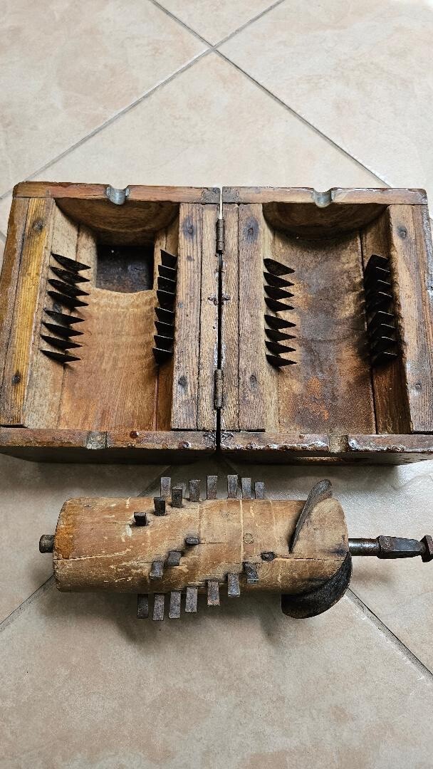 Antique Tobacco shredder grinder primitive hand cranked wood