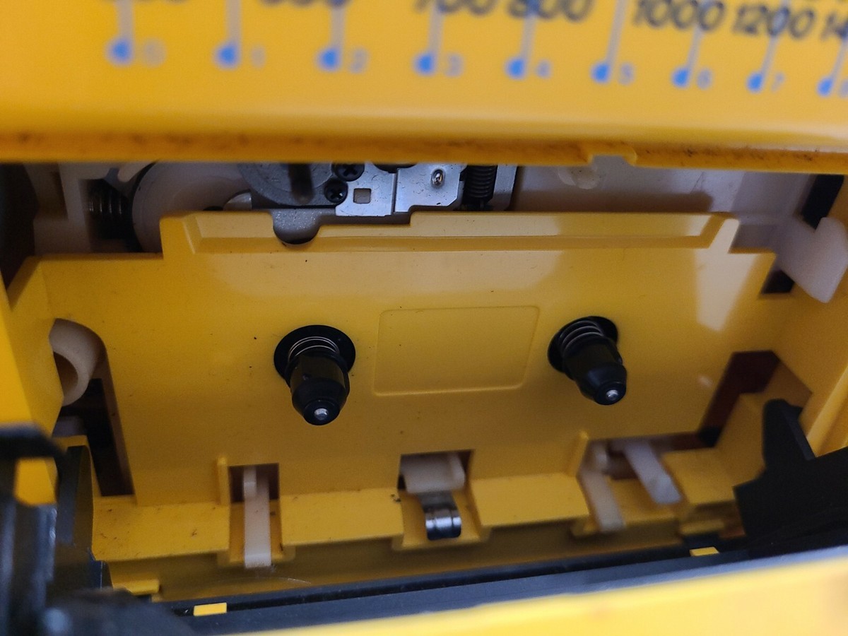 SONY SPORTS CFM-101 アダプタ付き Sony Sports CFM-101 AM/FM Yellow Boombox Cassette Recorder