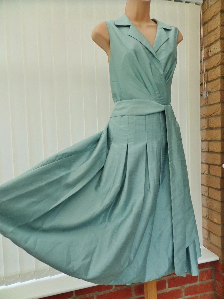 VESTIDO MIDI JESSICA HOWARD VERDE MAR SATÉN AÑOS 50 NUEVA YORK PLISADO ACAMPANADO 14 DOS VECES Foto 4 de 4