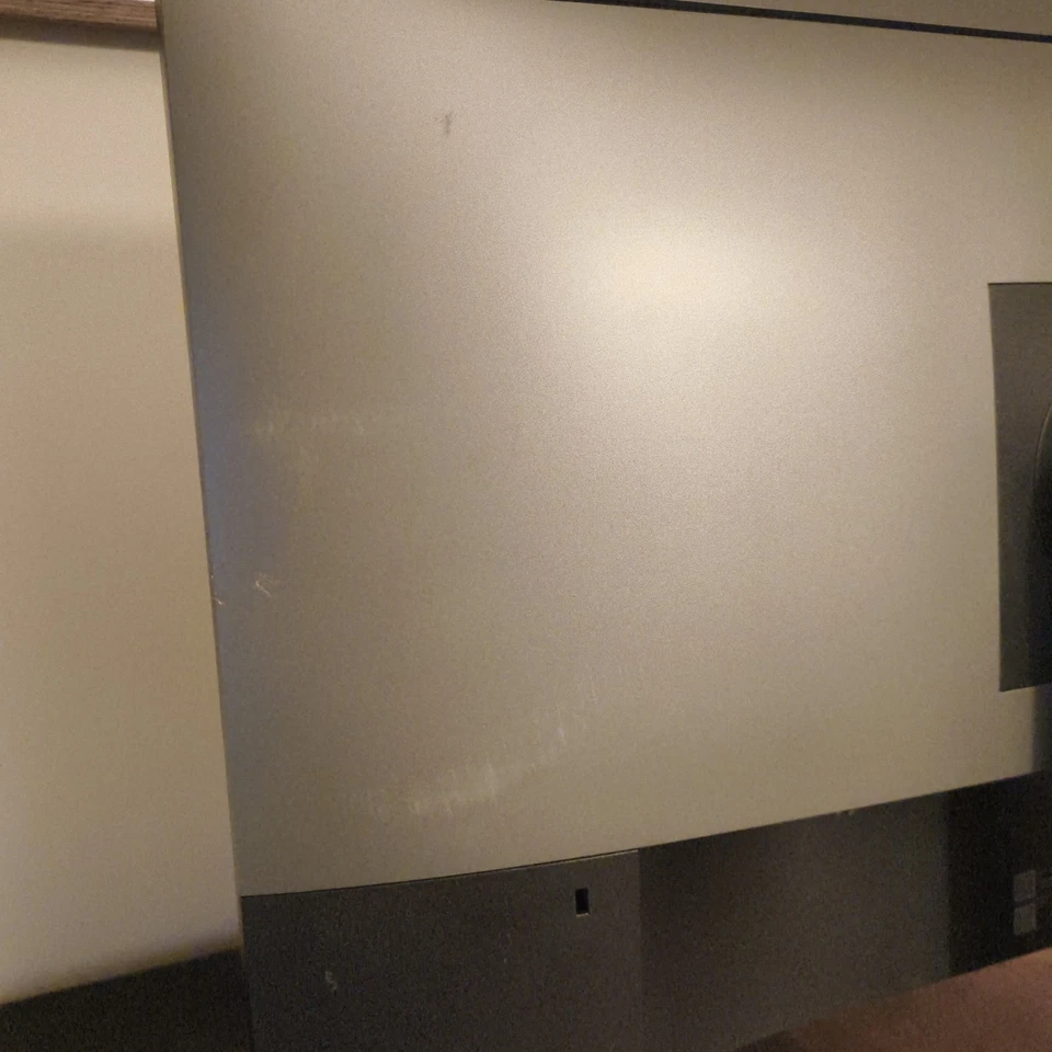 Grade B - Dell UltraSharp U2518D 25" QHD IPS LED Professional Monitor + Stand - Image 4 of 4