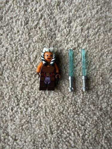 Lego Star Wars Ahsoka Tano Padawan Minifigure 75046 75013