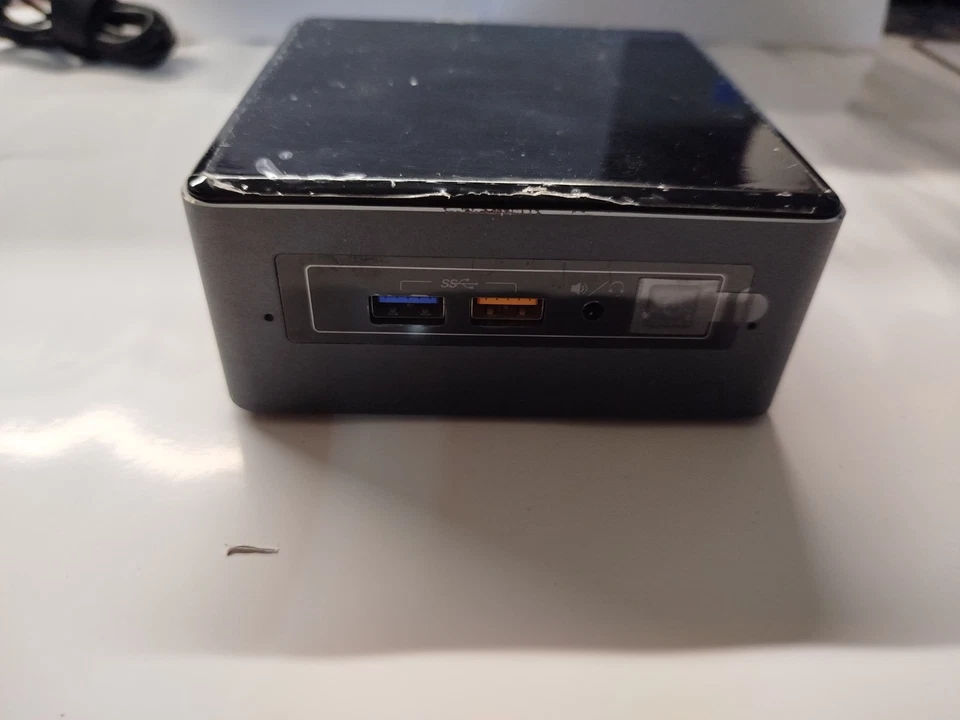 Intel NUC Intel Core i3 4GB RAM 128GB SSD NUC7I3BNH - Immagine 3 di 4