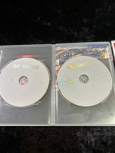 Ray Donovan: Seasons 1 & 2 DVD - 8 Discs - Picture 4 of 7