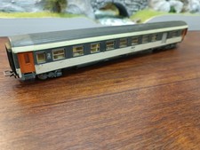 Voiture corail jouef classe 2 a restaurer