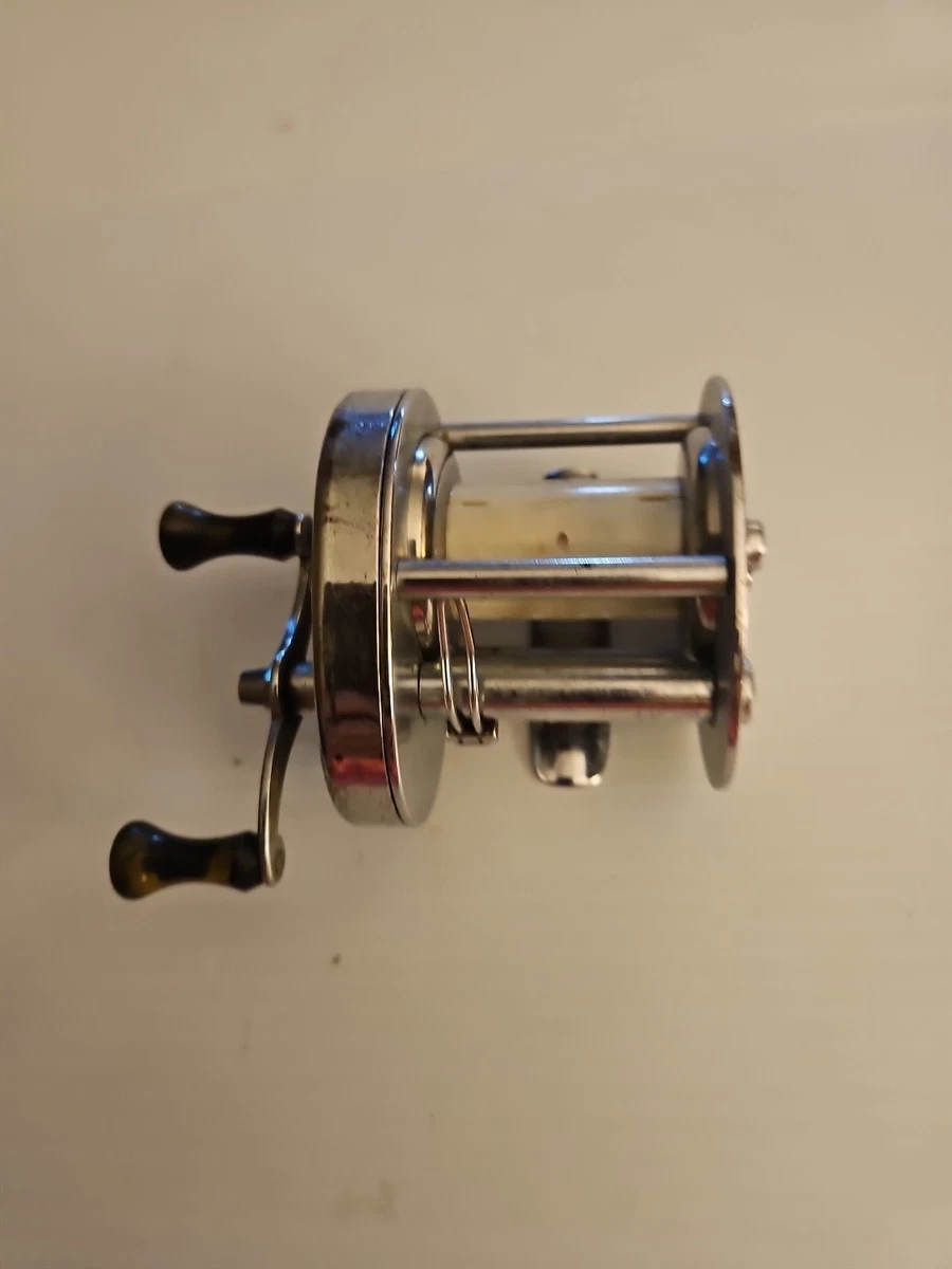Shakespeare Direct Drive No 1924 Model PK Bait Casting Fishing