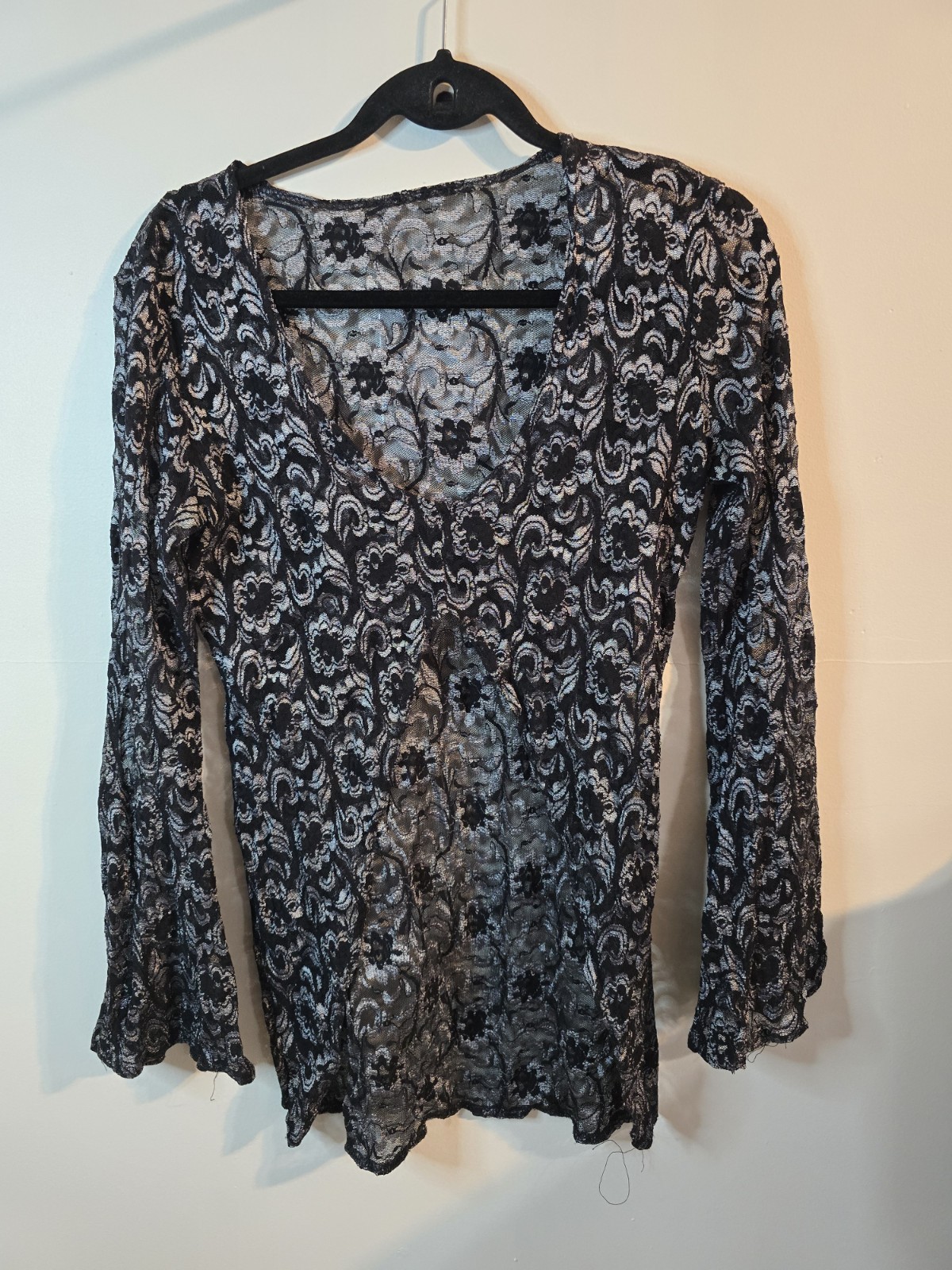 Vintage Y2K Sheer Whimsigoth Lace Bell Sleeve Layering Top V Front Size Large