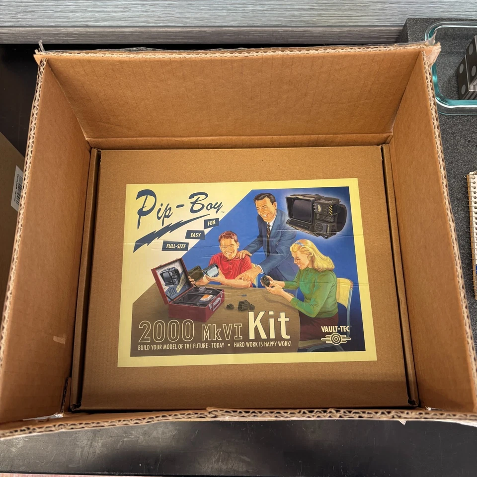 Soporte The Wand Company Fallout Pip-Boy 2000 MK VI y Bluetooth Foto 3 de 4