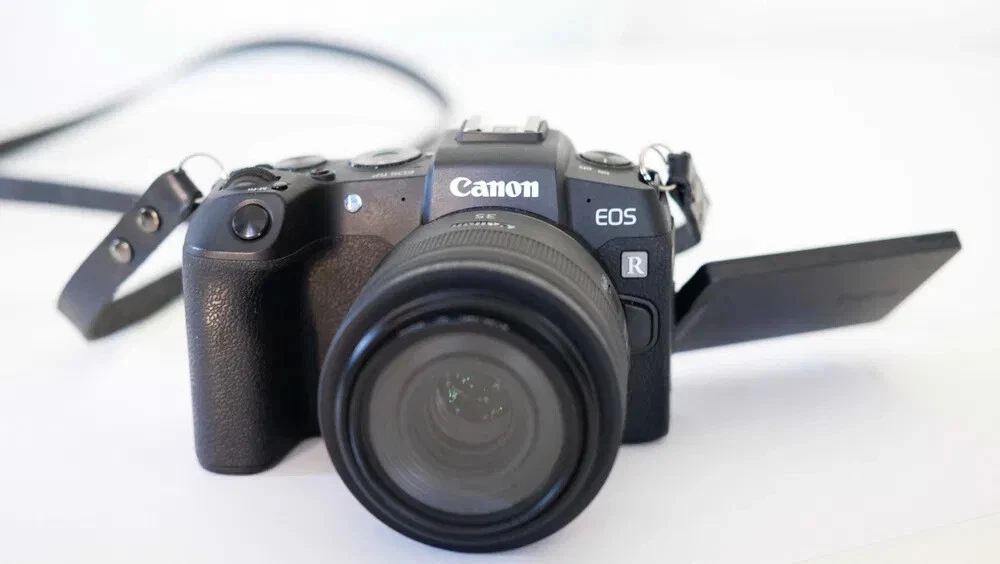 Canon EOS RP full frame camera with Canon RF 35mm F1.8 Macro IS STM lens