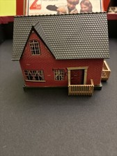 LIMA 046 STAZIONE CON SEMAFORO  1:87 H0 HO + CASETTA