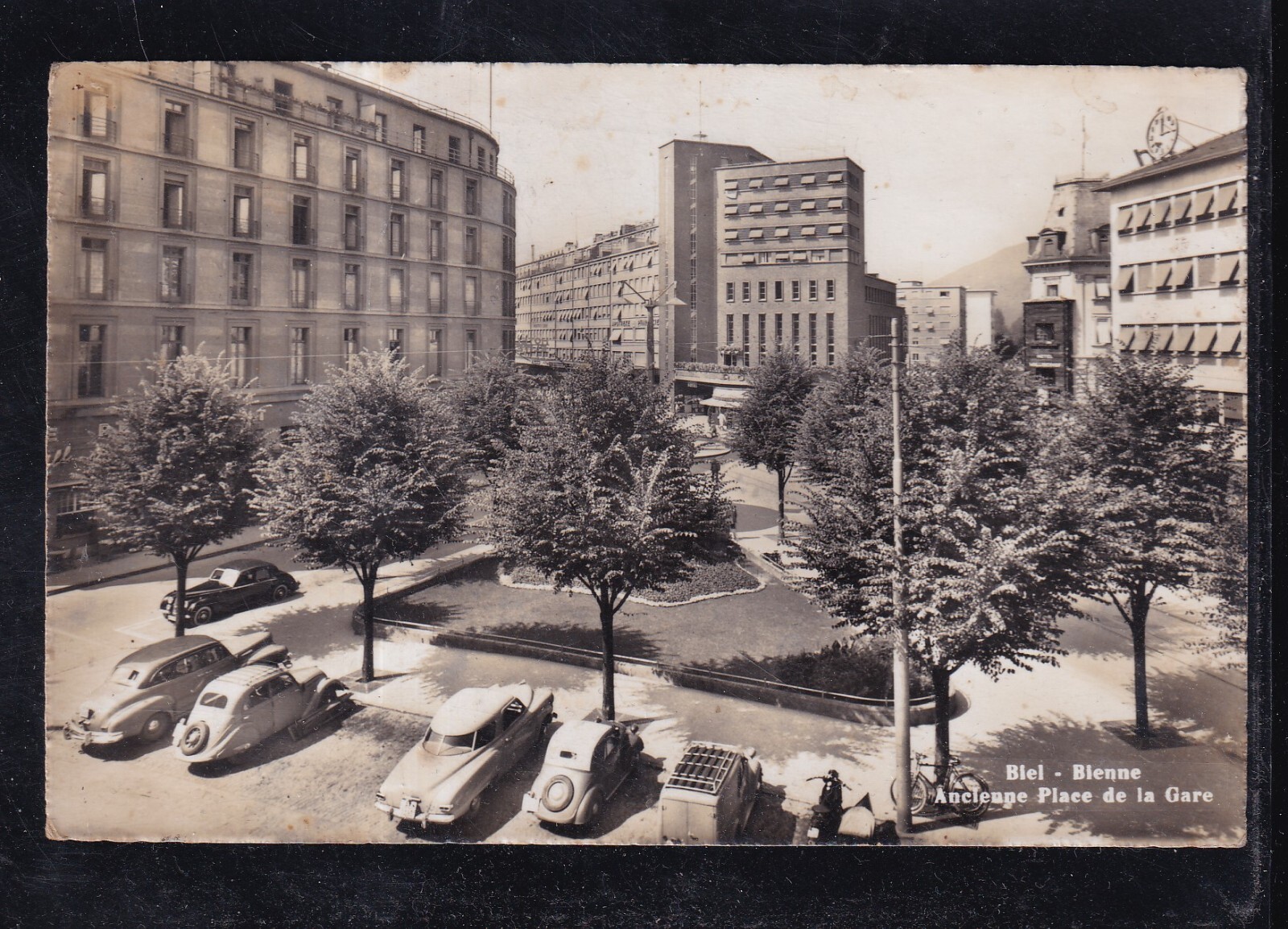 Cartolina Svizzera Bienna Piazza della Stazione AUTO XE444
