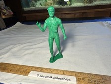 Vintage 1964 Marx Plastic Playset 5 1/2" Space Astronaut piece Toy Alien Figure