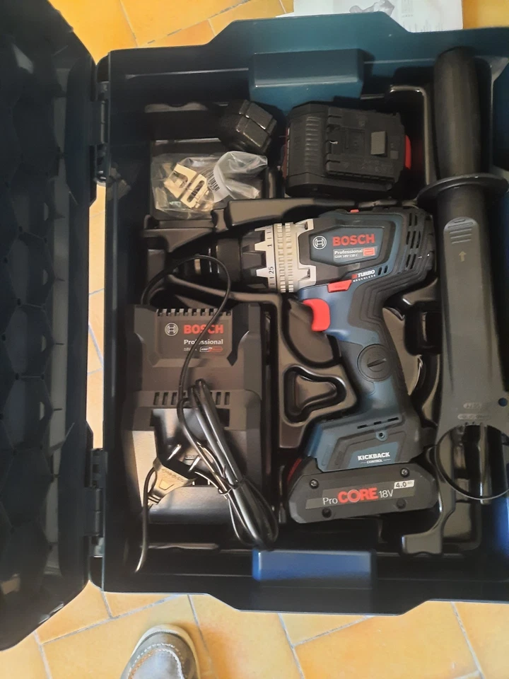 Perceuse visseuse sans fil Bosch Professional GSR 18V-150 Nm . 2 Batteries     - Photo 4/4