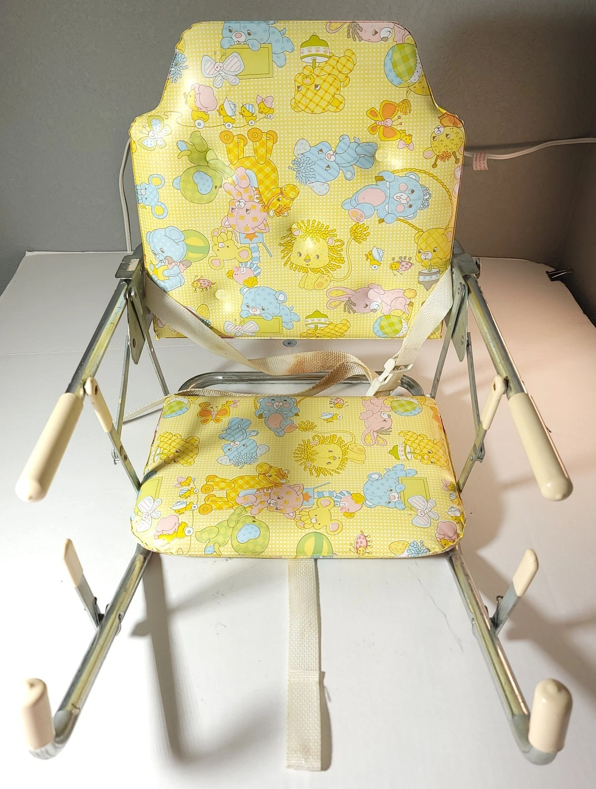 Vintage 80s Graco Tot Loc Lock Clip On Table Top High Chair Booster Seat Animals