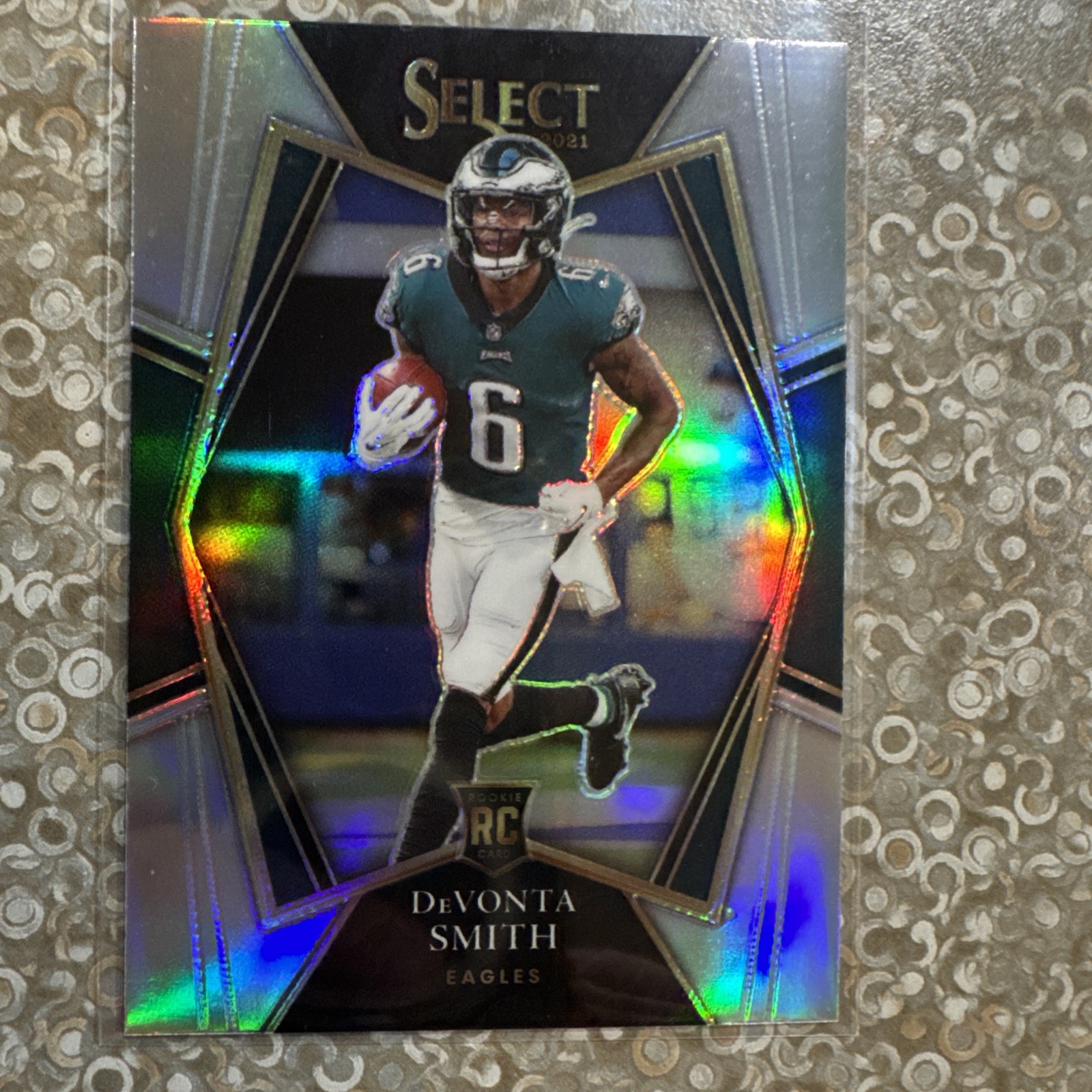 2021 Panini Select - Premier Level Devonta Smith #149 Silver Prizm (RC)