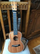 Left Handed Concert Size Ukulele, All Wood . Top Quality, c.w. fitted strap.