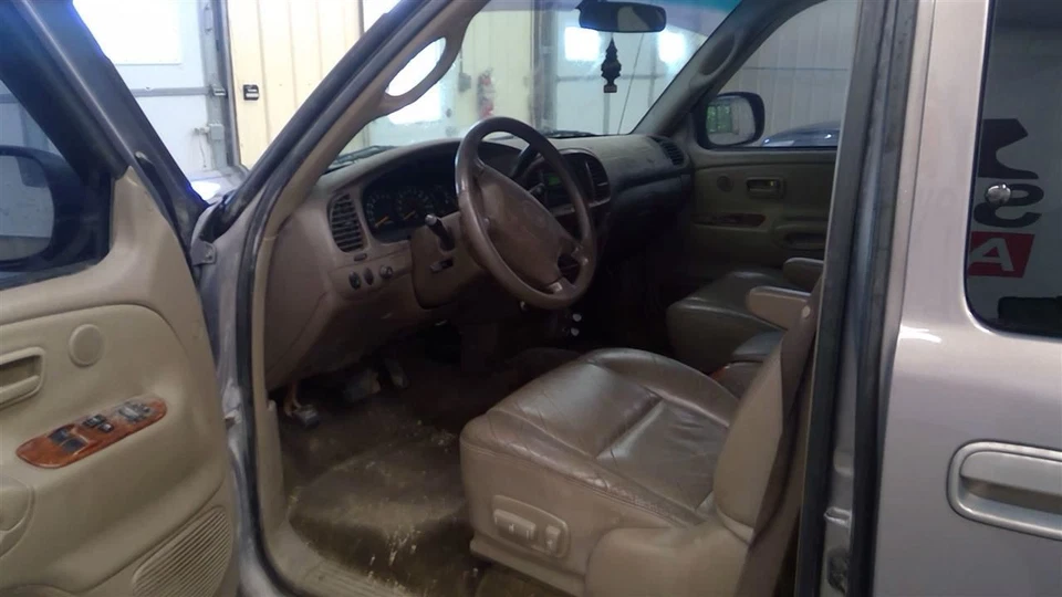 Toyota Tundra 2000 Hood 533010C020 3961 - Изображение 2 из 4