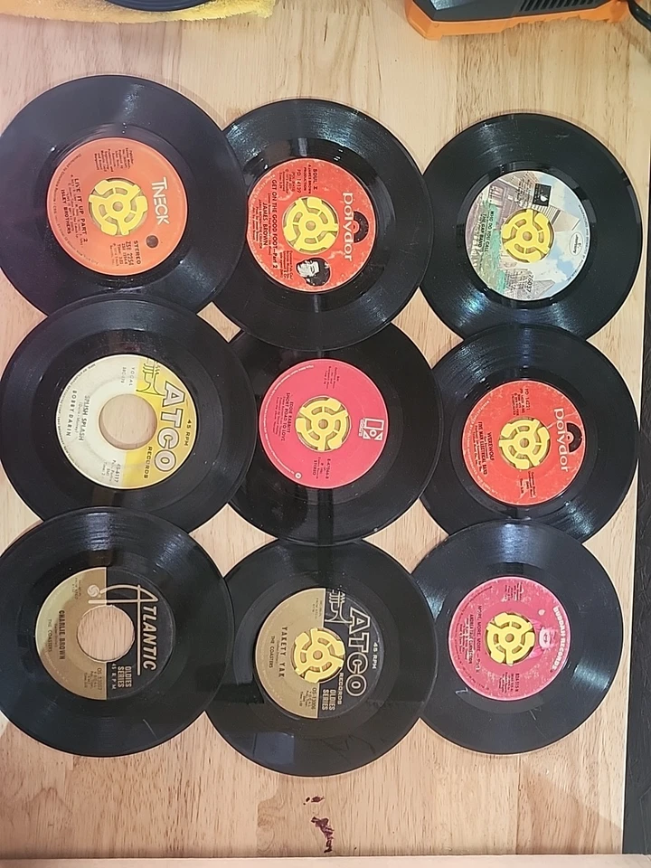 Vtg LOT of 110-  1950's-70s 45 RPM  7" Records  - Image 2 of 4