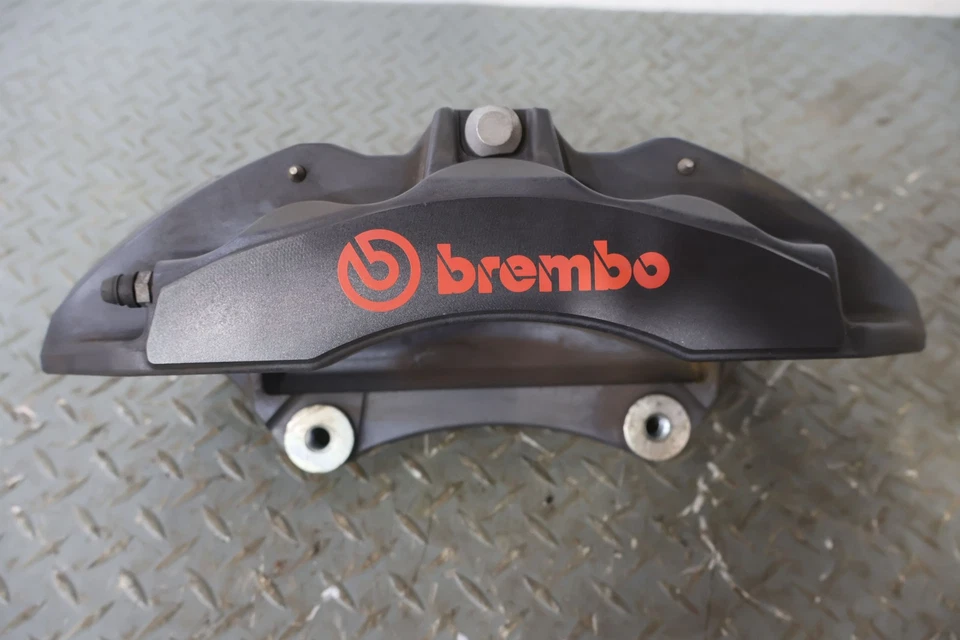Pinzas de freno/rotores Brembo 15-23 Ford Mustang GT Mach 1 OEM 4K millas Foto 2 de 4