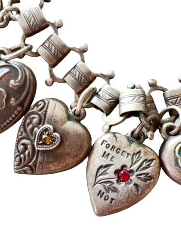 Antik 1940’s Puffy Heart Bettelarmband Sterling verziert 13 Charms signiert 6,5” - Bild 6 von 16