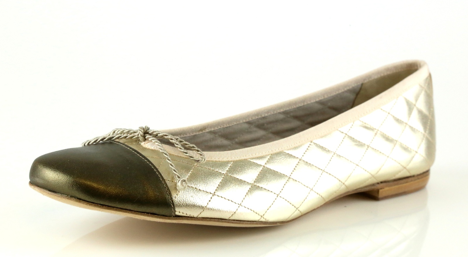 FSNY Flats PASPORT Metallic Gold Quilted Ballet Flats FSNY 8809 Taglia 10.5 B NEW! 6a5541 FSNY Flats PASPORT Metallic Gold Quilted Ballet Flats FSNY 8809 Taglia 10.5 B NEW! 6a5541
