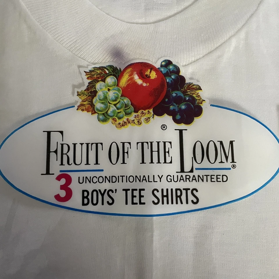 Vintage 1960s Fruit of the Loom Tee Shirts Size 8 Boys White 3 Pack - Image 2 of 4