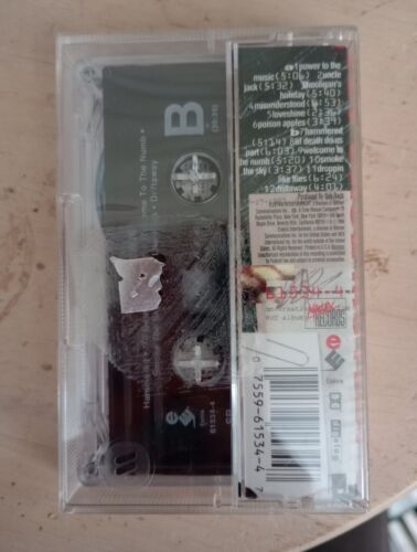 Motley Crue - Self-Titled (Cassette Tape, 1994) SEALED With Hype Sticker - Picture 2 of 2
