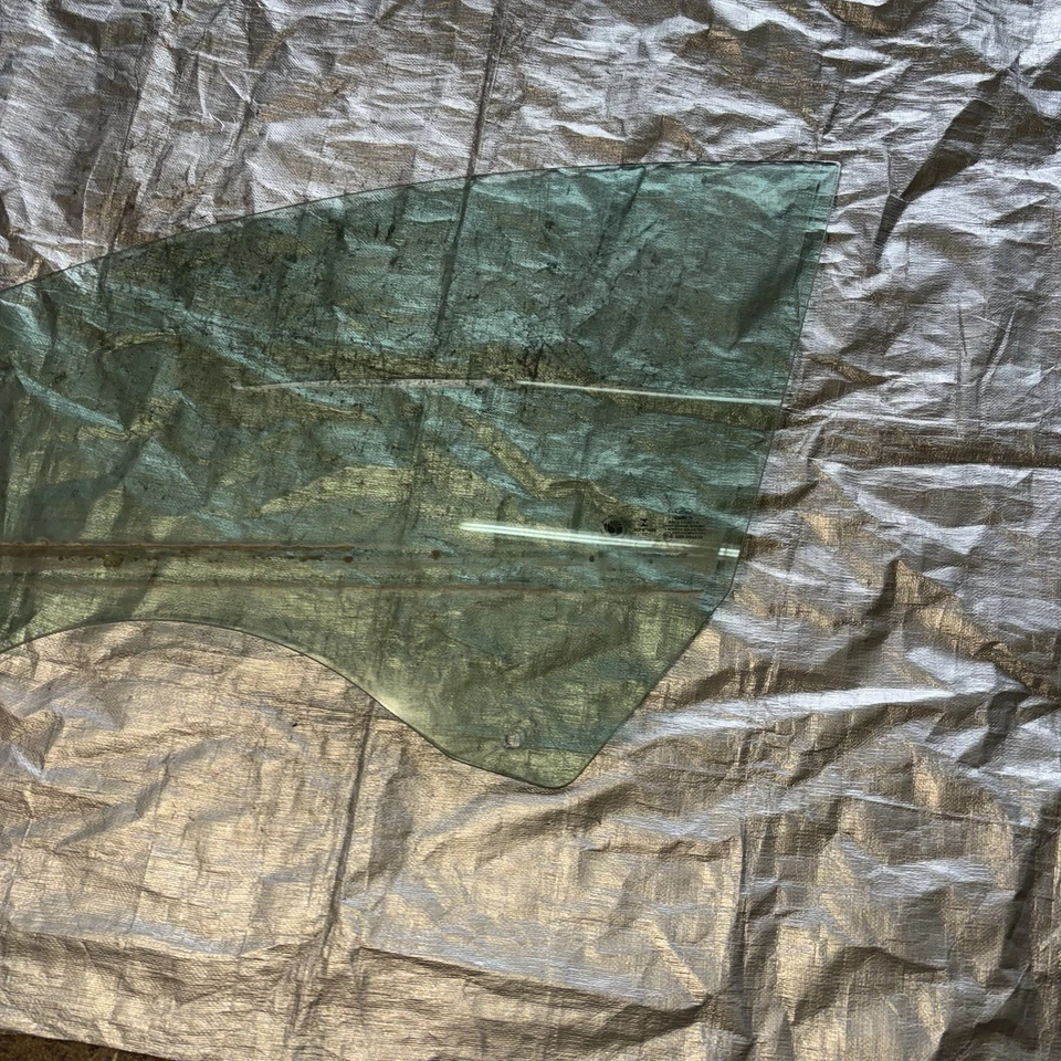 2013-2020 Ford Fusion FRONT DRIVER Door Window Glass OEM - Image 2 of 4