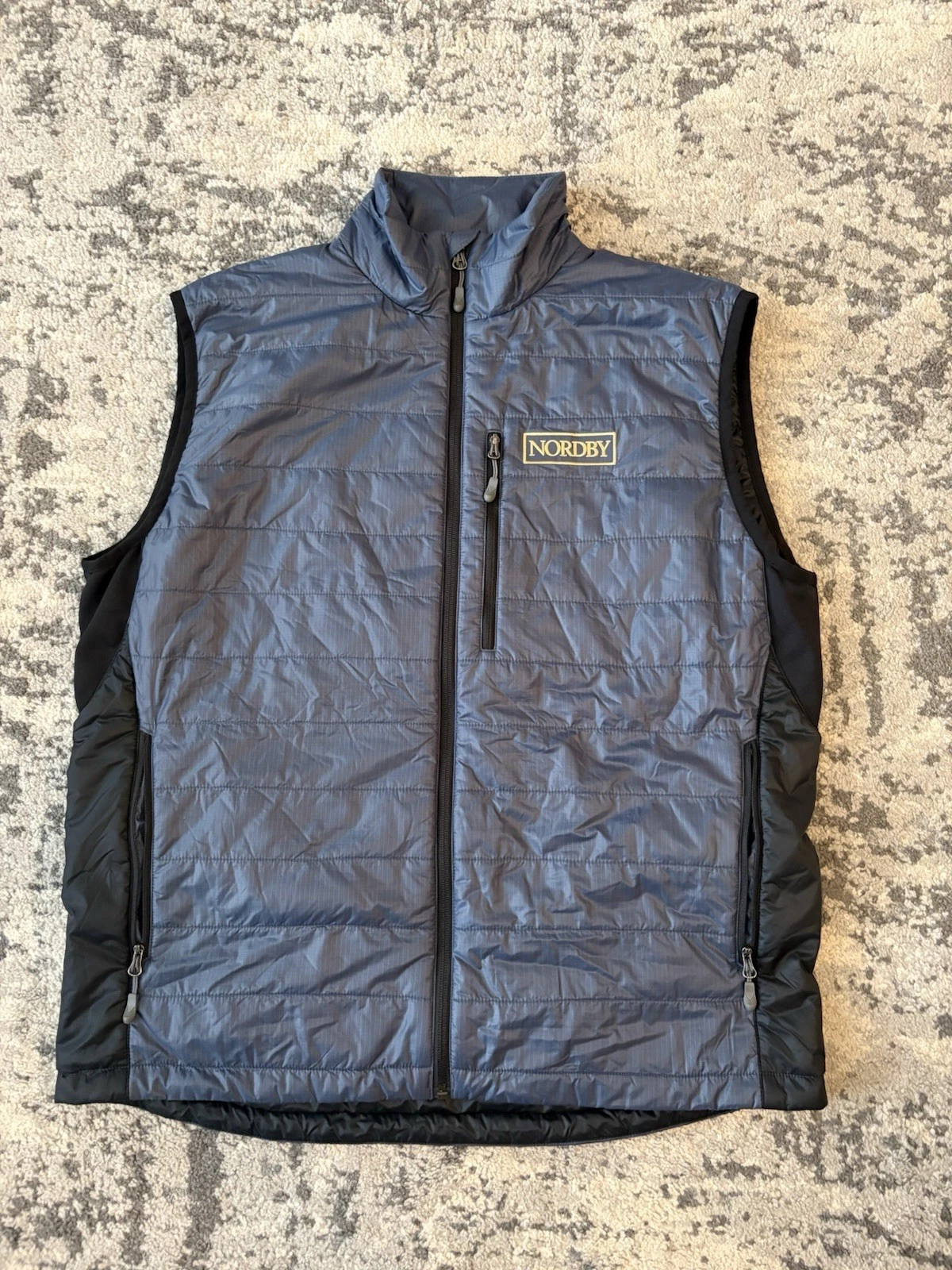 New Brooks Range Mountaineering Men’s Nordby Vest Nightfall Polartec Size Large
Opens in a new windo
