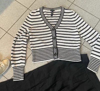 Marc Cain Strickjacke N3 (38) gestrickt in DE maritim schwarz Streifen weiß wNEU - Bild 1 von 4