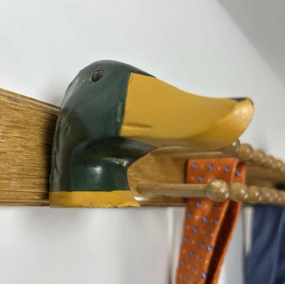 VINTAGE RACK DE GRAVATA DE CABEÇA DE PATO DE MADEIRA, RACK DE GRAVATA DE PATO PATO PATO PATO PATO PATO PATO. - Imagem 2 de 4