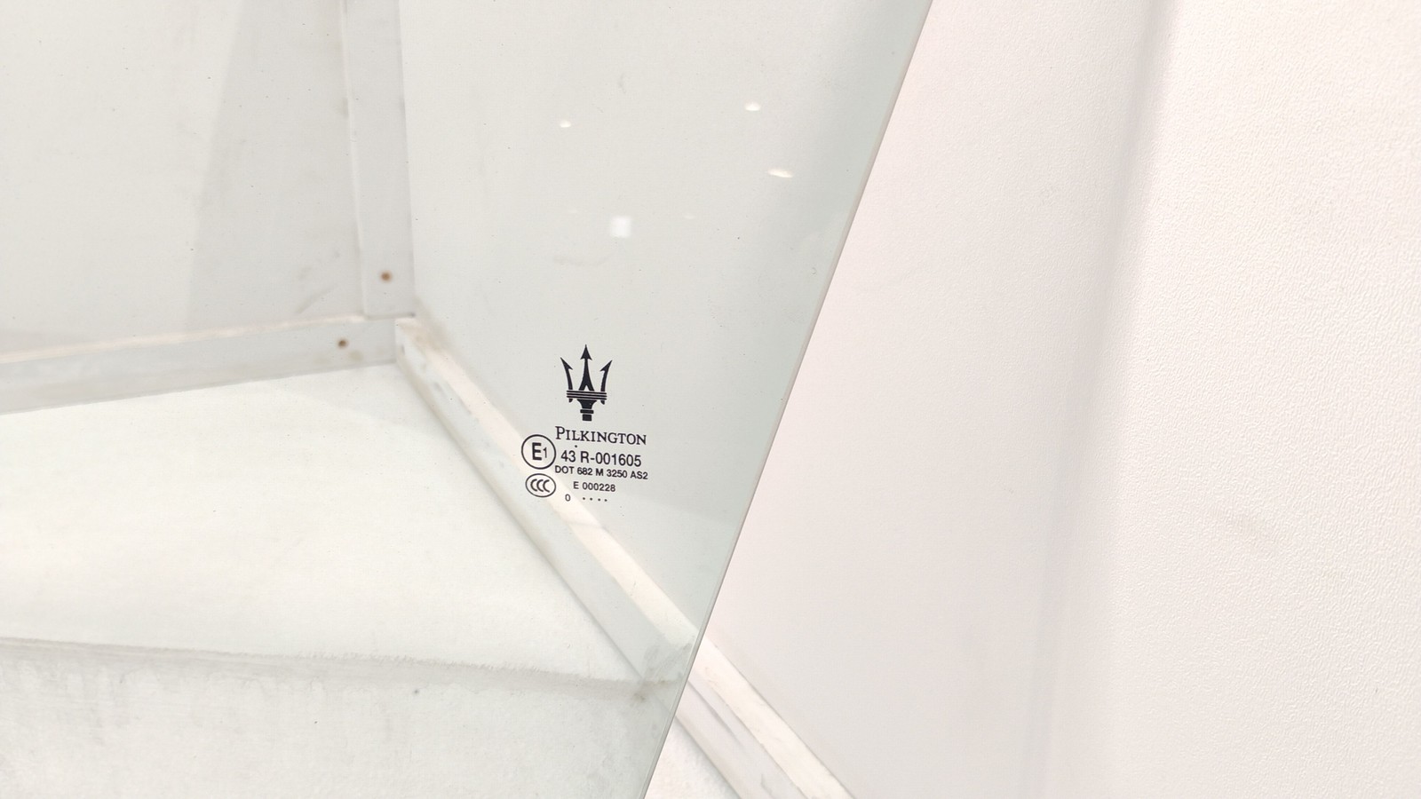 Maserati GranTurismo 2008-2019 Front Left Door glass P/N 68363300