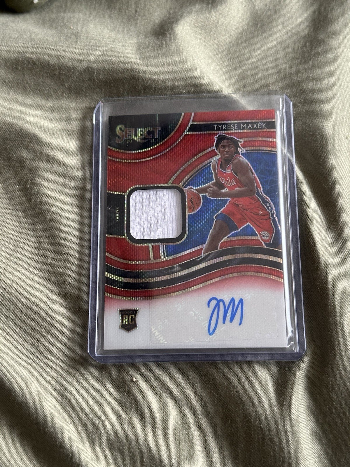 2020-21  Select - Rookie Jersey Autographs Tyrese Maxey #RJA-MAX Red Wave Prizm 