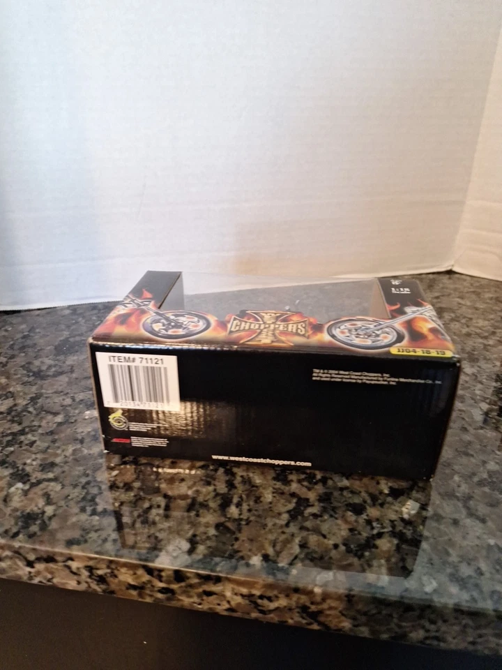 West Coast Choppers Diablo Soft Tail 1:18 Scale Diecast Model JJ04-18-19 - Image 4 of 4