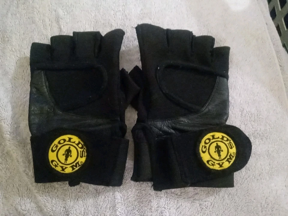 Adjustable Golds Gym Wrist Wrap Gloves - Image 2 of 3