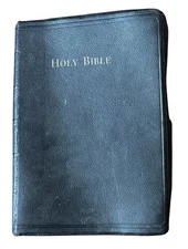 Vintage Holy Bible King James Version Self Pronouncing World Publishing Company