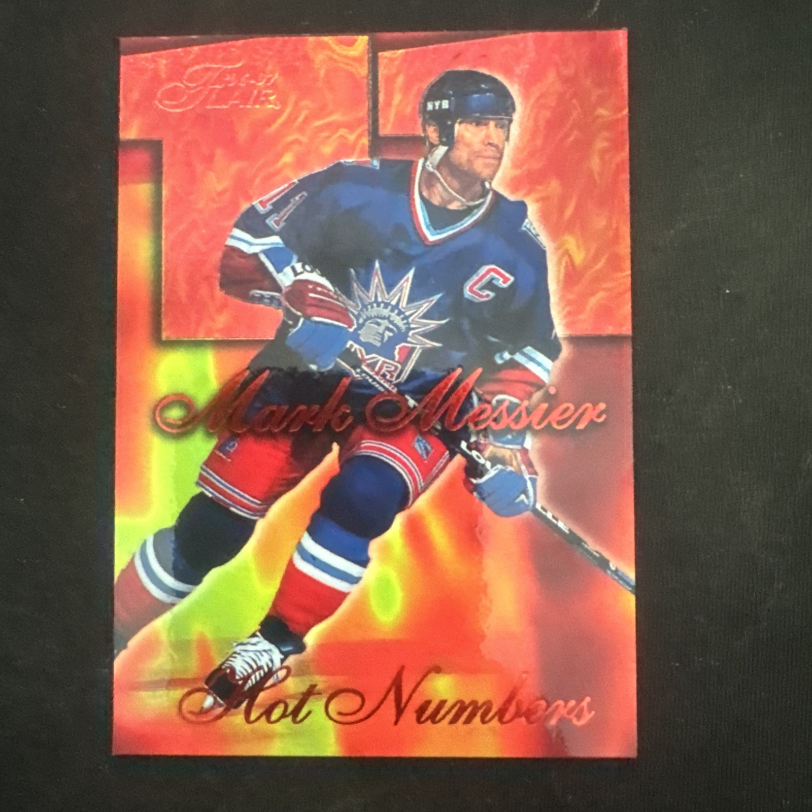 1996-97 Flair - Hot Numbers Mark Messier #9 NM
