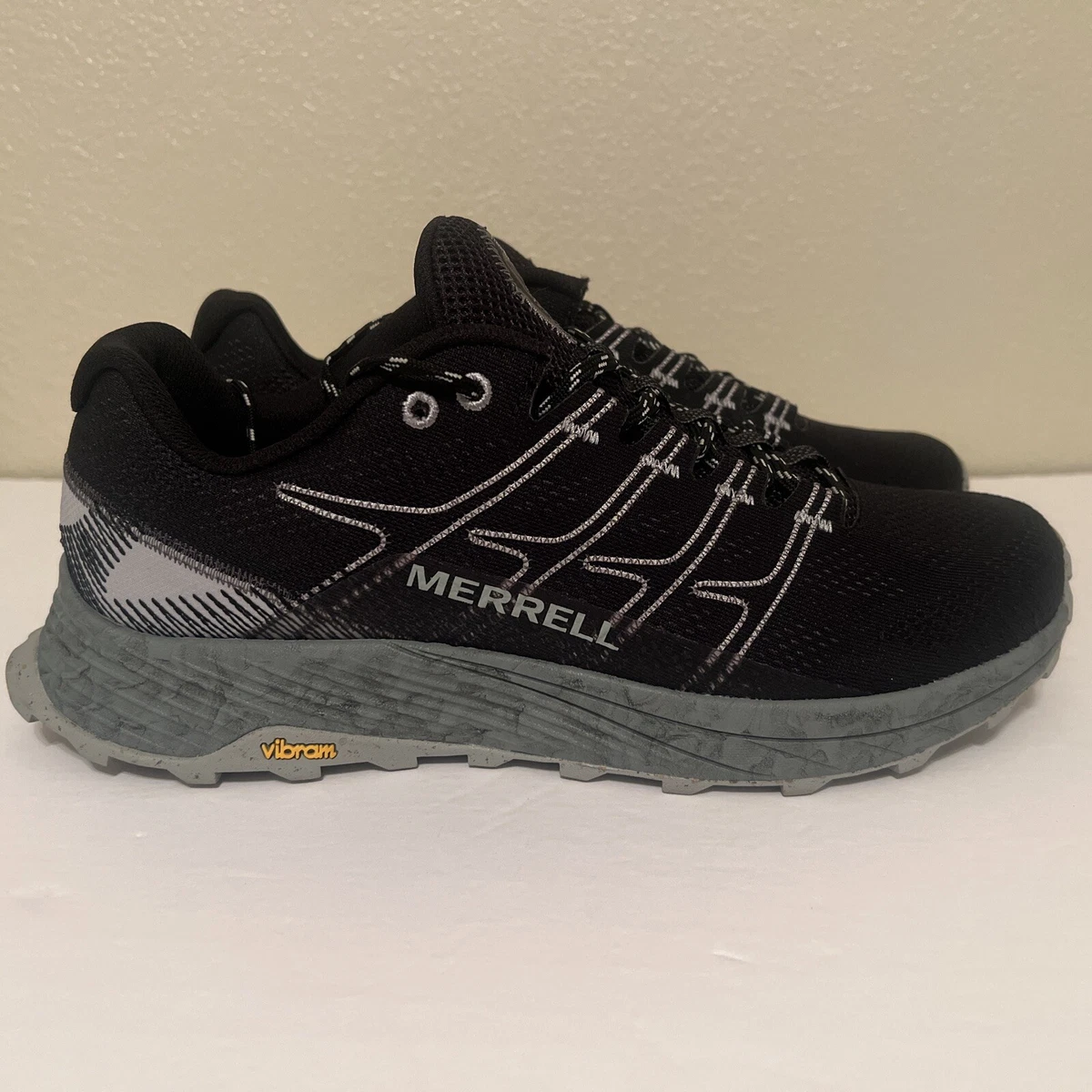 Merrell black tennis best sale shoes