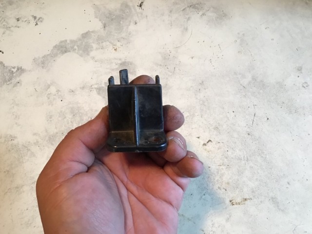 84 92 Corvette C4 82 92 Camaro Electrical Junction Block GM 10098794 