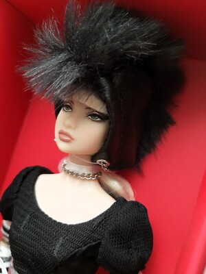 HTF IT Toys NU Face Making A Scene Erin Dressed Doll NRFB