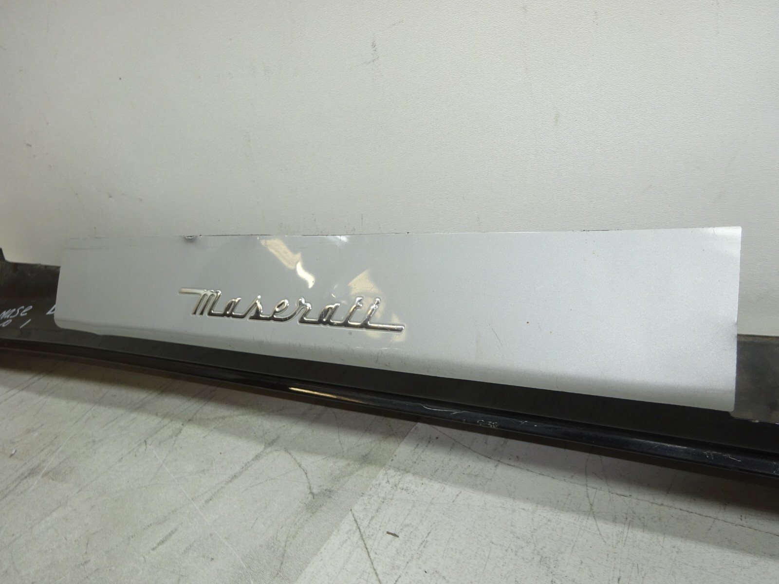 Maserati Quattroporte 2005-2008 LEFT Rocker molding